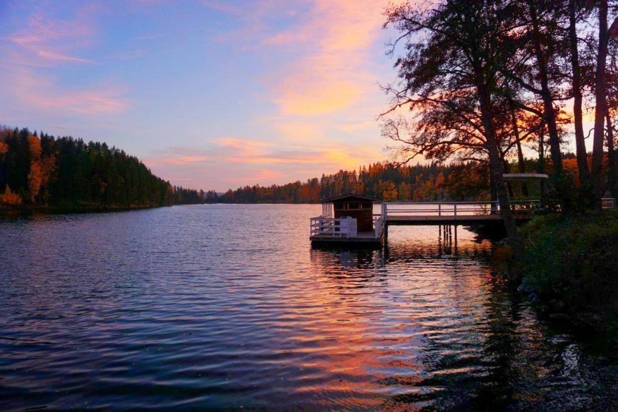 Villa Gladtjaern Smedjebacken Bagian luar foto