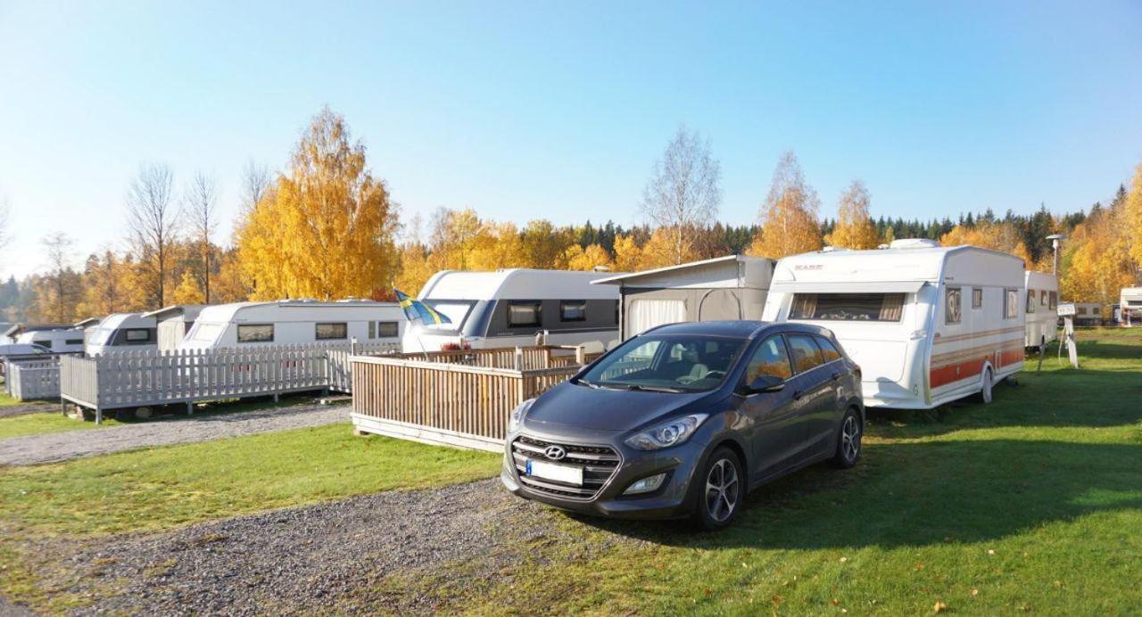 Villa Gladtjaern Smedjebacken Bagian luar foto